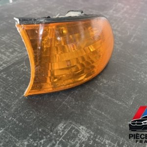 Clignotant avant gauche BMW Série 7 E38